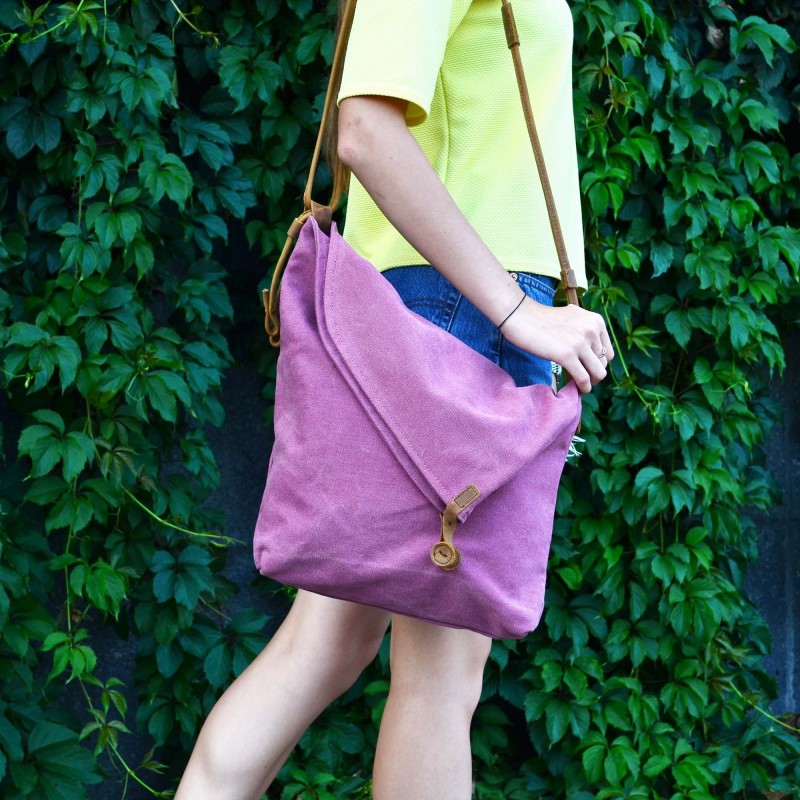 Женская сумка Air через плечо розовая - 9 фото