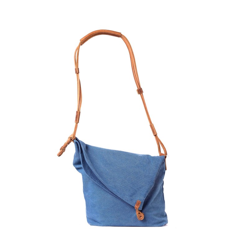 Жіноча сумка Air через плече блакитна - 6 фото
