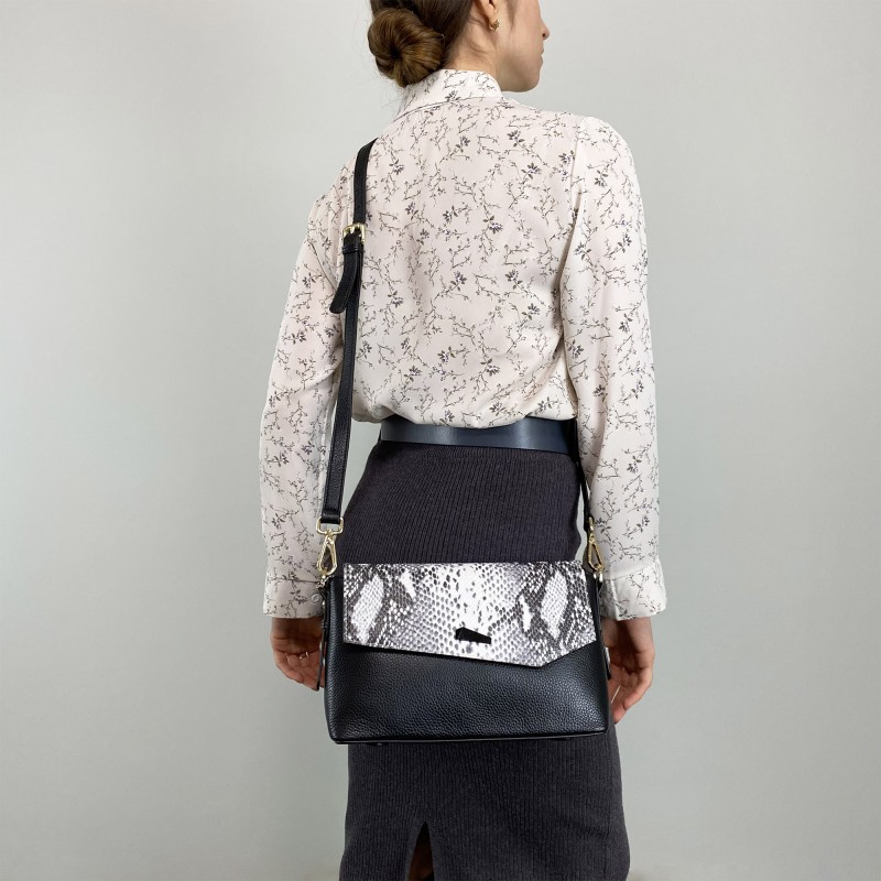 Женская кожаная сумка-клатч Kira черно-белая - 4 фото