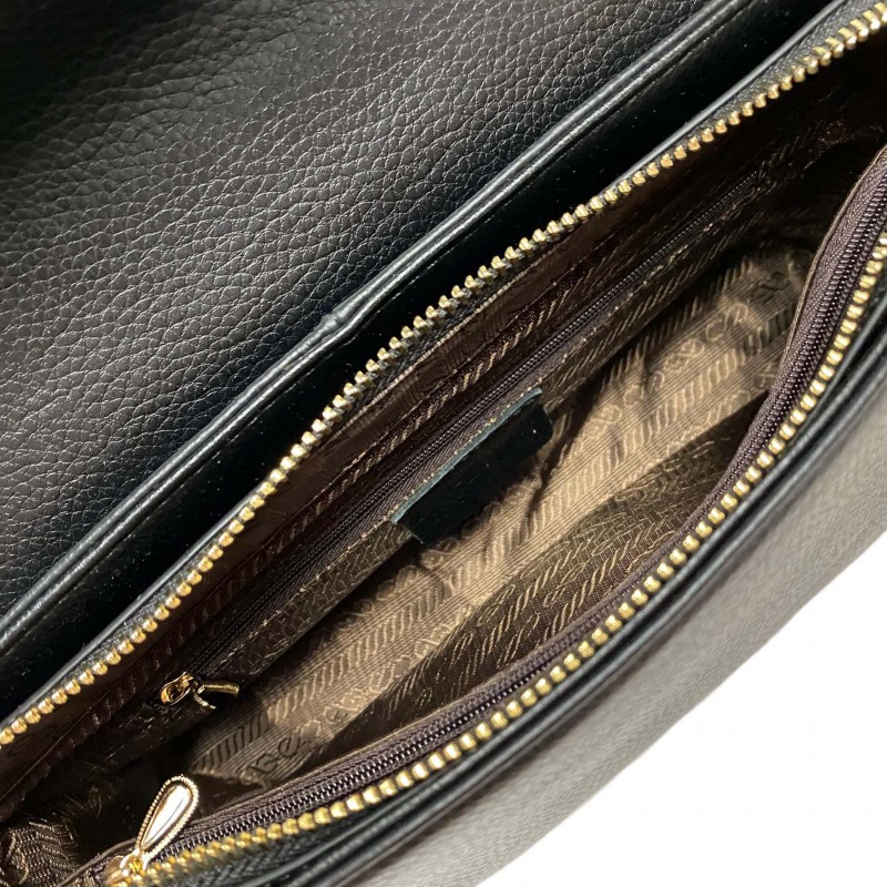 Женская кожаная сумка-клатч Kira черная с бело-бежевым верхом - 12 фото