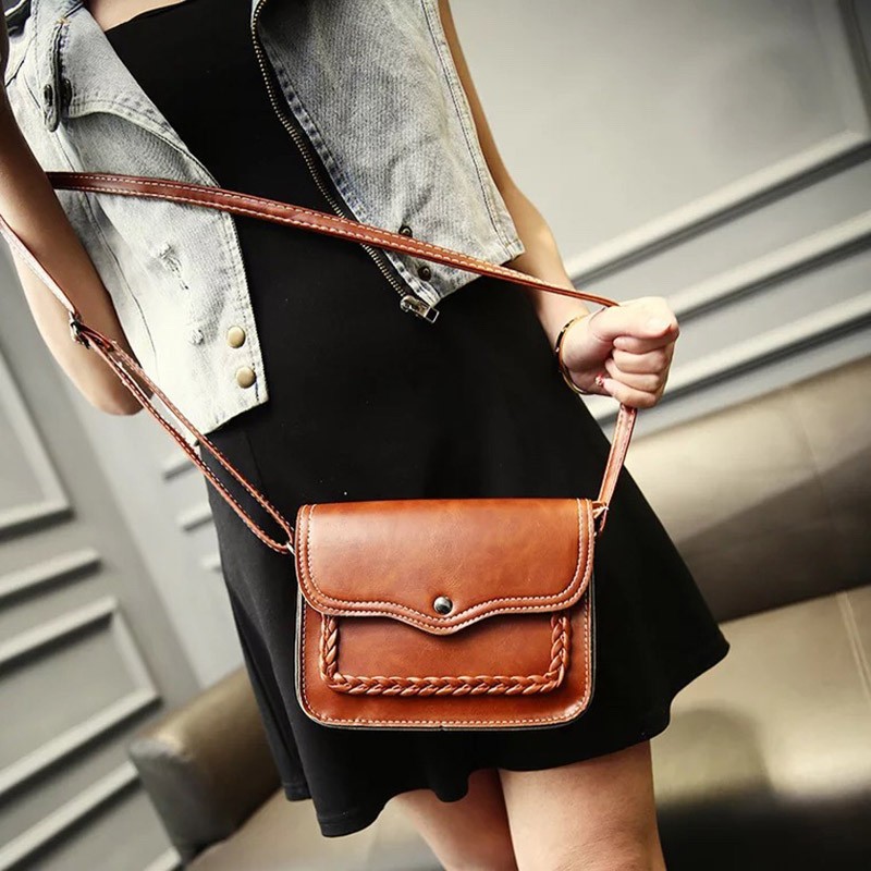 Женская сумка-клатч Barbara коричневая - 7 фото
