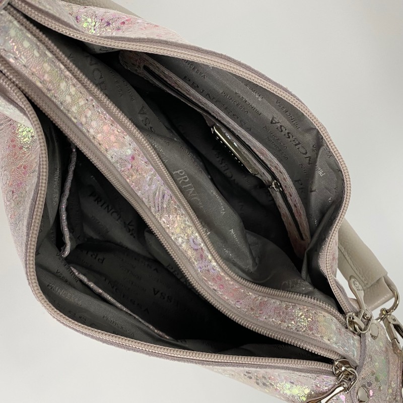 Женская кожаная сумка хобо Regina лазерка светло-розовая - 7 фото