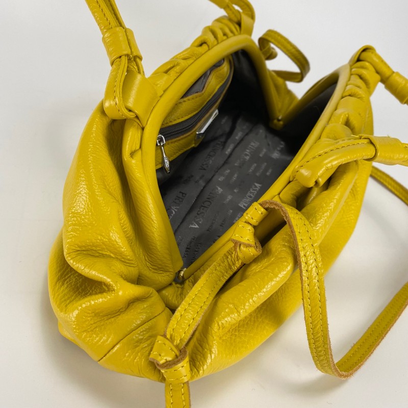Женская кожаная сумка Amber желтая - 8 фото