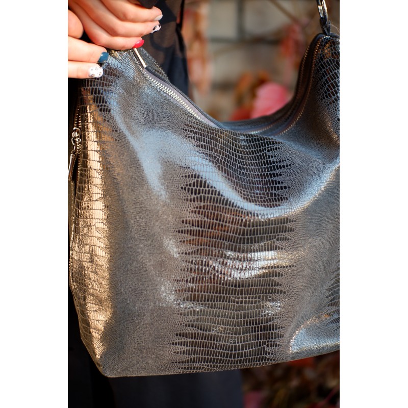 Жіноча шкіряна сумка хобо Sandra лазерка сіро-синя - 13 фото