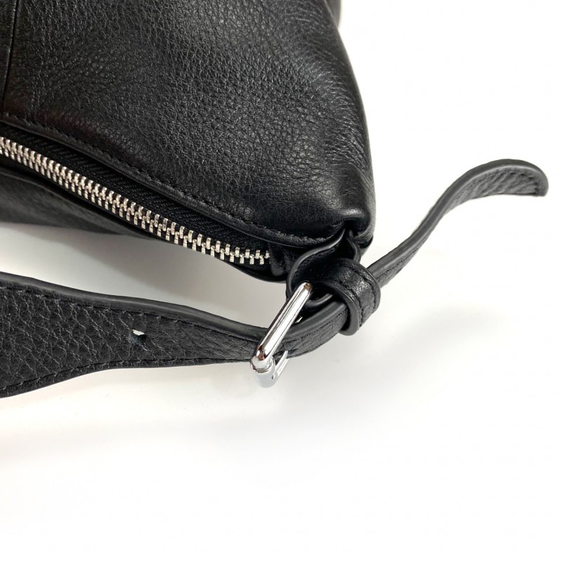 Женская кожаная сумка хобо Monica черная - 9 фото