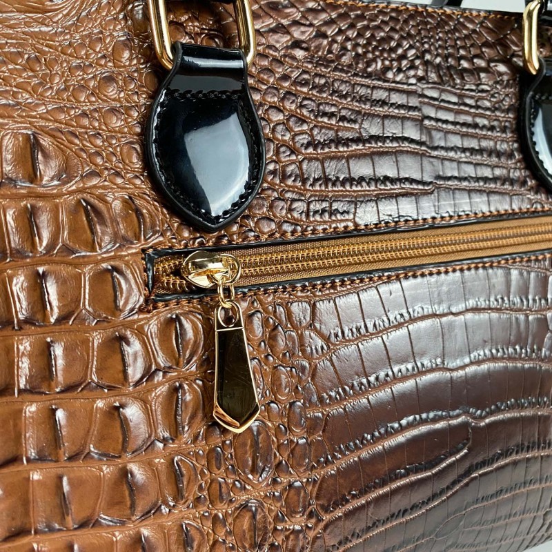 Женская классическая сумка Margo коричневая - 10 фото