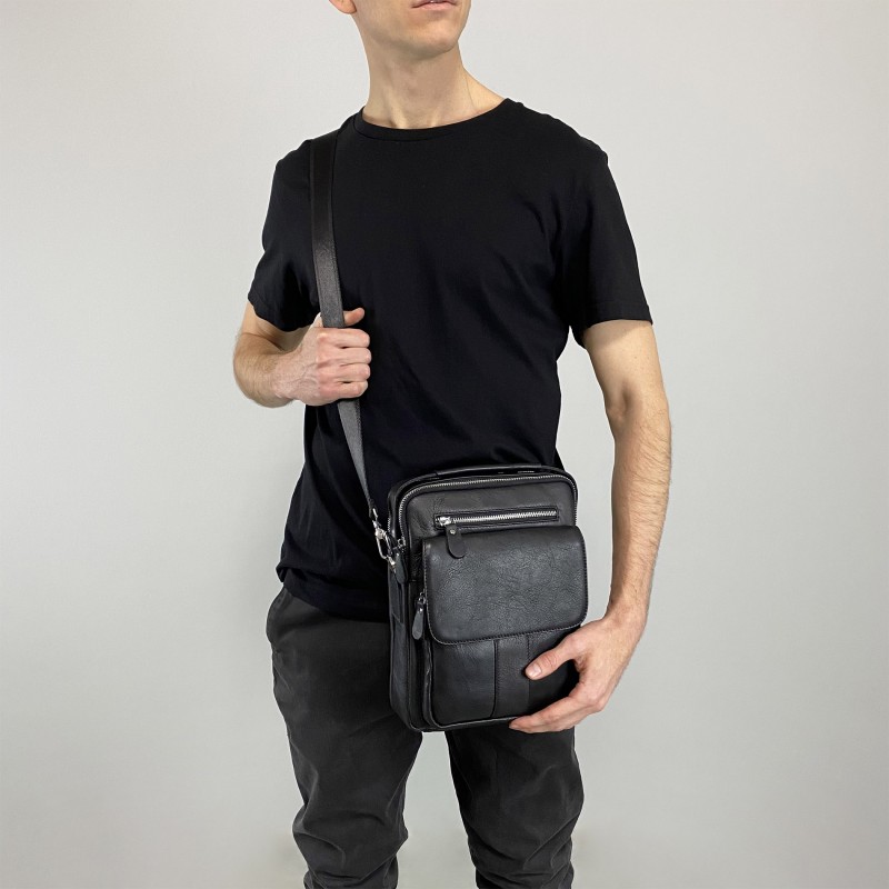 Мужская кожаная сумка Louis через плечо черная - 7 фото