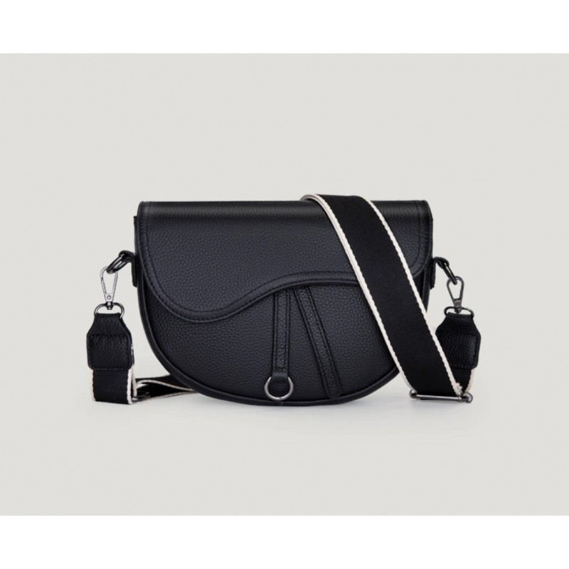 Женская кожаная сумка-клатч Patty черная - 14 фото