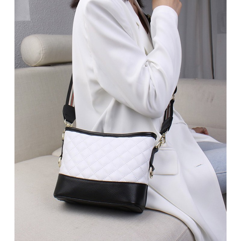 Жіноча шкіряна сумка Janice чорно-біла - 2 фото
