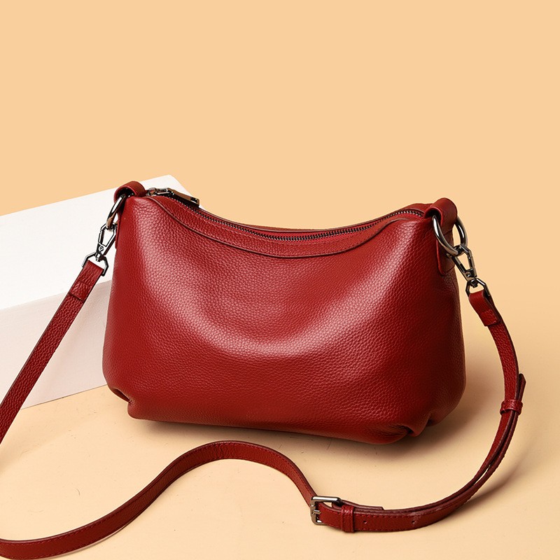Женская кожаная сумка Caroline красная - 1 фото