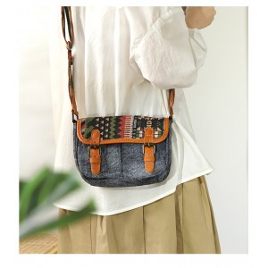 Женская сумка через плечо...