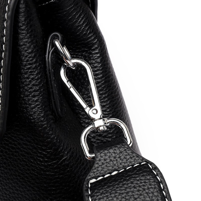 Женская кожаная сумка Charlotte черная - 12 фото