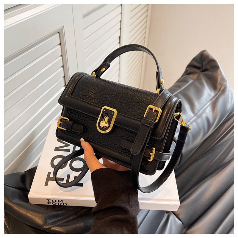 Женская сумка-клатч Krystal черная - 2 фото