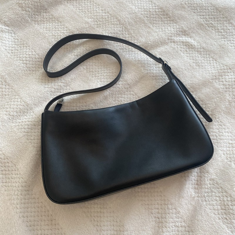 Женская кожаная сумка Julia черная - 10 фото