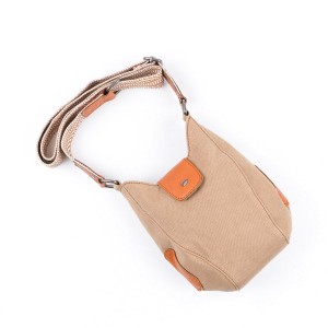 Женская сумка через плечо...