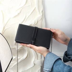 Жіночий шкіряний клатч...