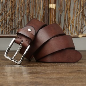 Чоловічий шкіряний ремінь...