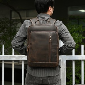 Мужской кожаный рюкзак...