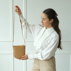 Женская кожаная сумка через...