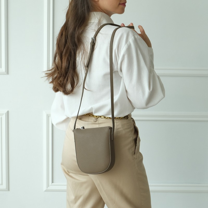 Женская кожаная сумка через плечо Cheryl коричневая - 1 фото