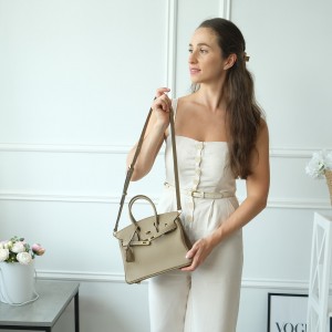 Женская кожаная сумка...