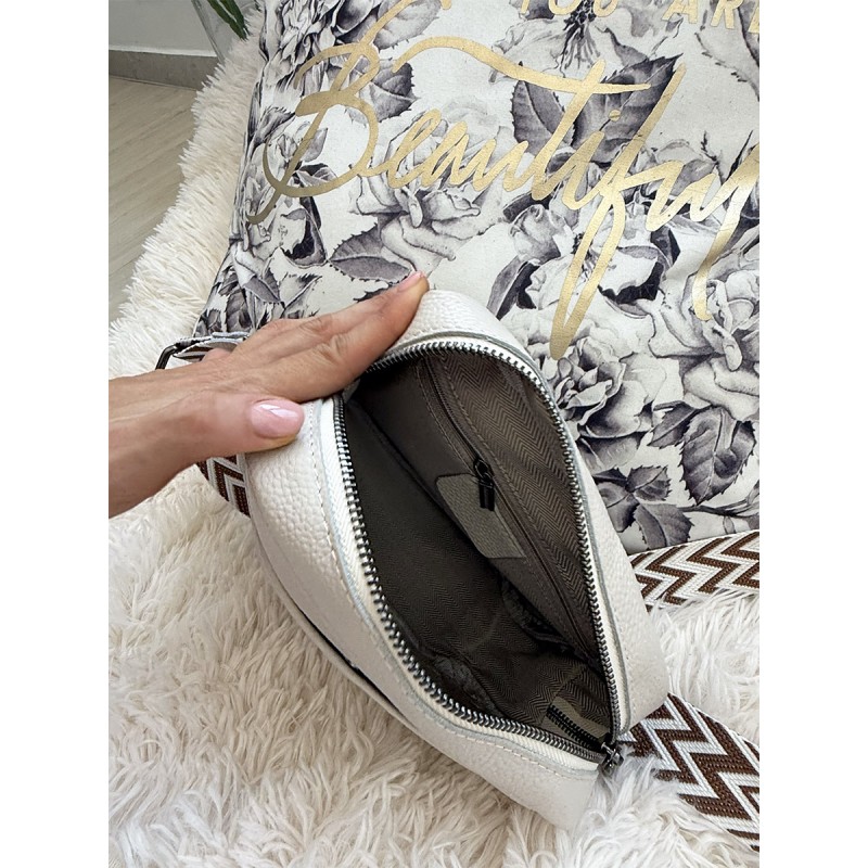 Женская кожаная сумка через плечо Marilyn бело-молочная - 9 фото