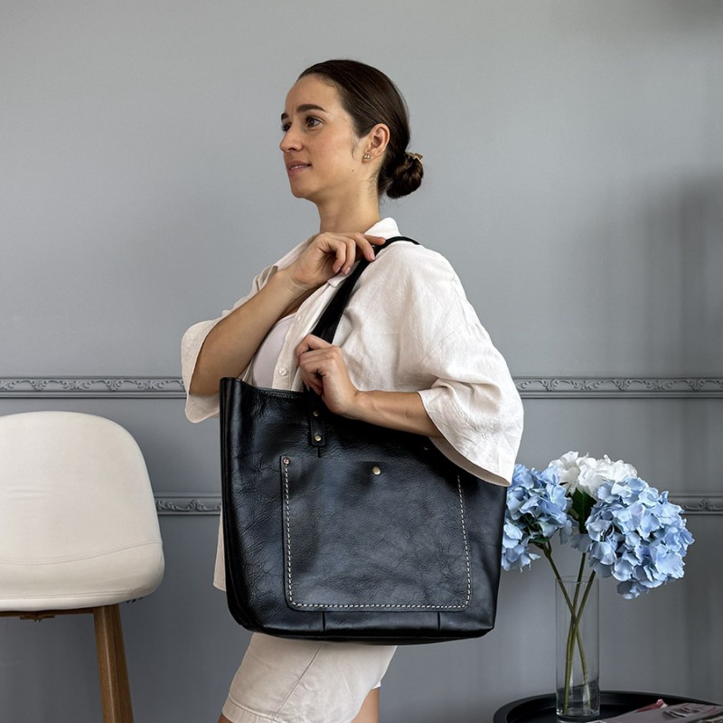 Женская кожаная сумка Carrie черная - 4 фото