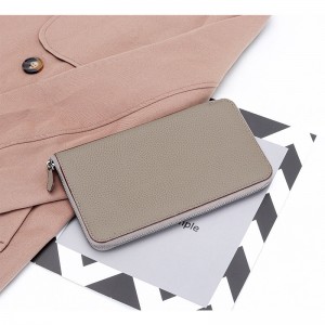 Жіночий шкіряний гаманець...