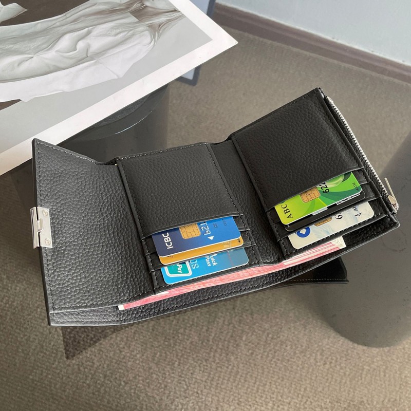 Женский кожаный кошелек Monique черный - 12 фото