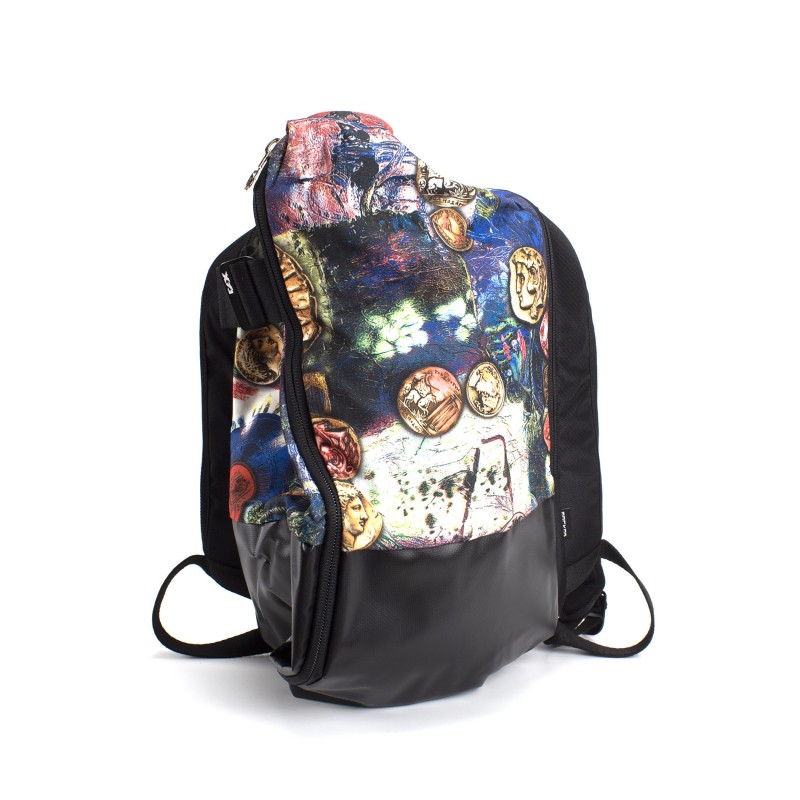 Мужской рюкзак Mackar Rome черный с разноцветным принтом - 1 фото