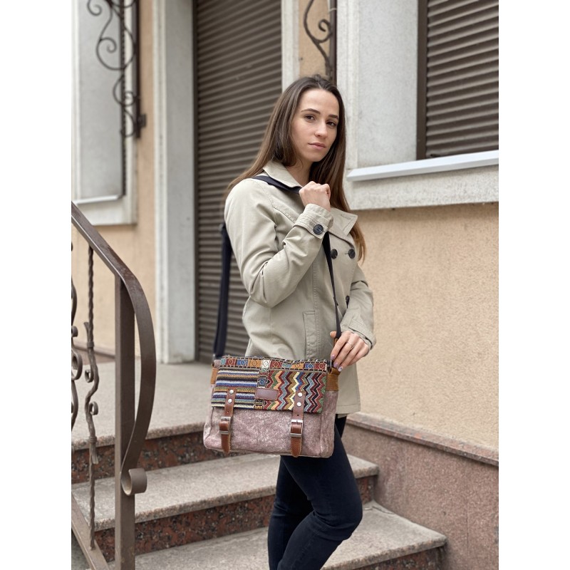 Женская сумка Aeon с орнаментом коричневая - 5 фото