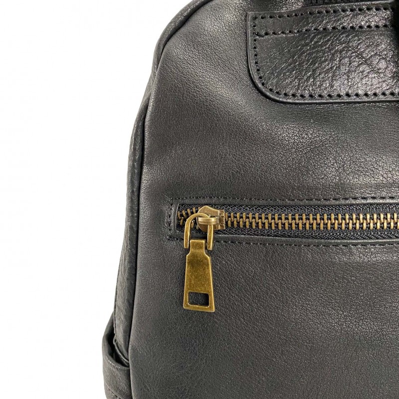 Женский кожаный рюкзак Eliza черный - 14 фото