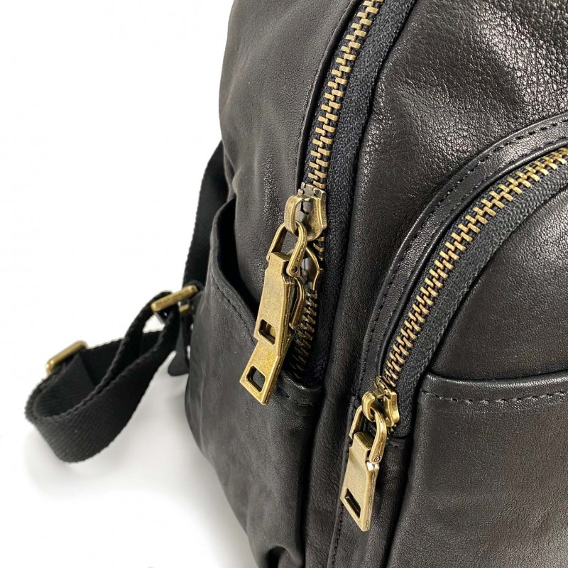 Жіночий шкіряний рюкзак Kate чорний - 9 фото
