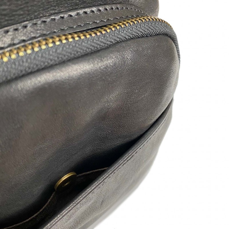 Женский кожаный рюкзак Kate черный - 10 фото