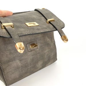 Сумочка-клатч Annette серая