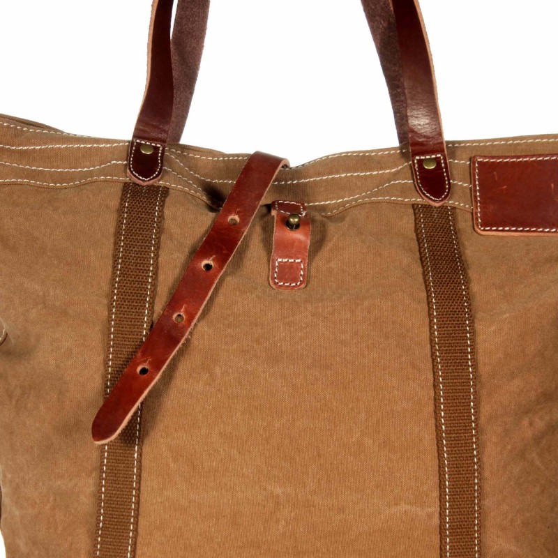 Жіноча сумка-тоут Weekend світло-коричнева - 10 фото